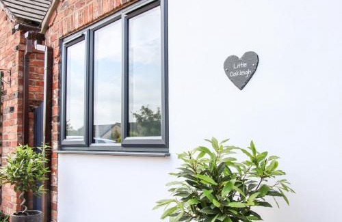 Four Crosses House | Little Oakleigh