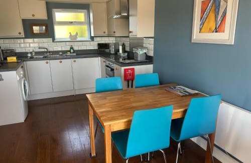 Bude House | Little Springfield