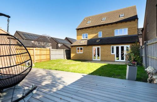 Peterborough House | Littlecote Manor 7BR