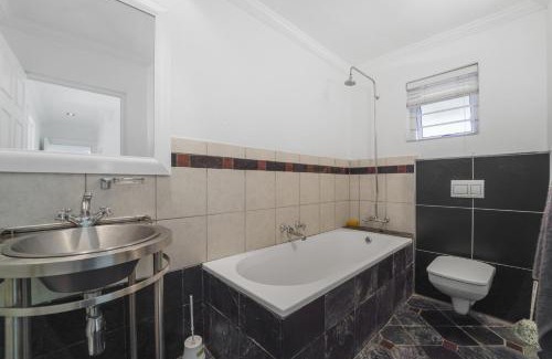 Hout Bay Villa | Livadia Palace Hout Bay