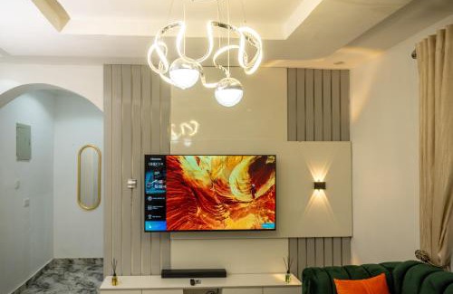 Ikotun Apartment | Live By The Water 2-Bed-Apt With Starlink SuperFast Speed Wi-Fi And Secured