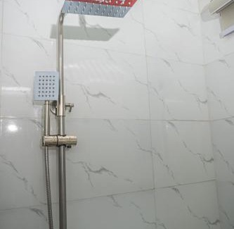 Ikotun Apartment | Live By The Water 2-Bed-Apt With Starlink SuperFast Speed Wi-Fi And Secured