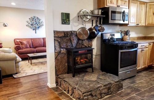 Orchard District House | Live+Play+Work in Midtown Bend - Pet-Friendly!