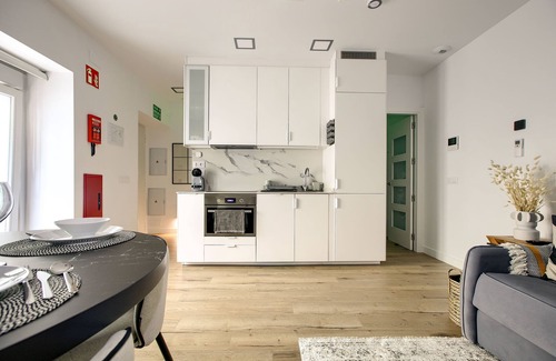 Pacifico Condo | Live the most authentic Madrid in this apartment in the Retiro neighborhood