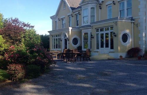 Llanelli Hotel | Llwyn Country House