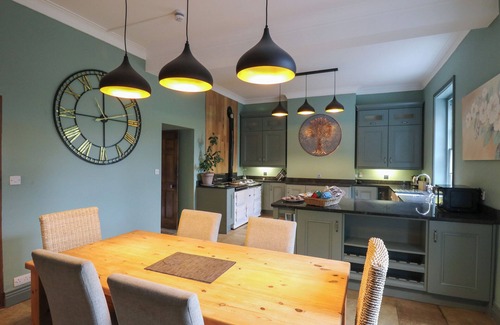 Llanwrtyd Wells Cottage | Llwynderw Hall