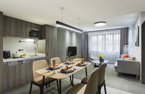 Yuexiu Apartment | LN Residence by China Hotel