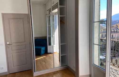 Aix-les-Bains City Center Apartment | Location dans le Grand Hotel d'Aix les bains