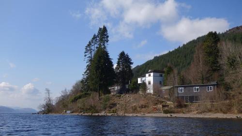 Loch Ness Hostel | Loch Ness Lochside Hostel - Over 16s Only