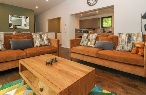 Glenfinnan Cottage | Loch Tro Chraobhan
