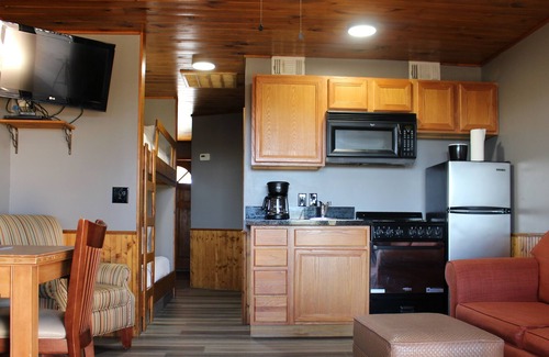 Canyon Lake Resort | Lodge Suite Downstairs Deluxe w/ Deck - 101