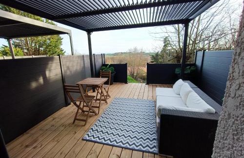 Saint-Pierre-de-Lages Apartment | Loft FARE