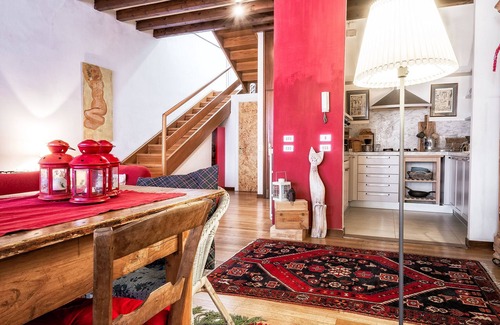 Feltre Apartment | Loft overlooking the old town. Feltre (Belluno)