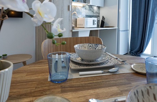 Jesus Apartment | Loft Valencia near train station AVE - UY70 A