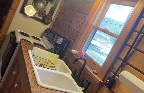 Greenbrier River Cabin | Log Cabin located on the Greenbrier River in Hinton WV