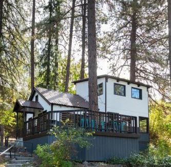 Leavenworth Hotel | LOGE Leavenworth - Downtown