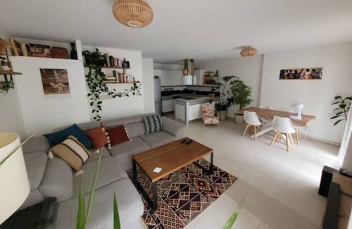 Thiers Apartment | Logement Spacieux Idéal Couple