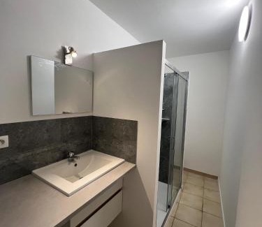 Pierrelatte Apartment | logis des abeilles sejour-tricastin
