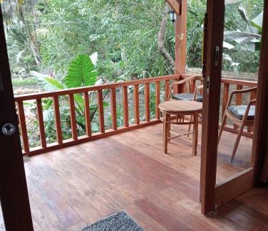 Sidemen House | Loka Amertha
