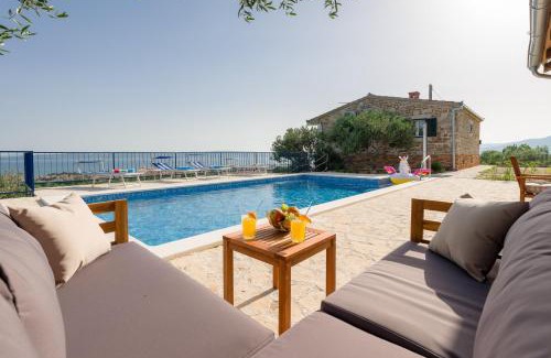 Kastela Villa | Lola - privacy, pool & view