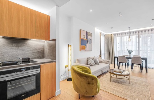St. Pancras and Somers Town Apartment | London Bliss in London
