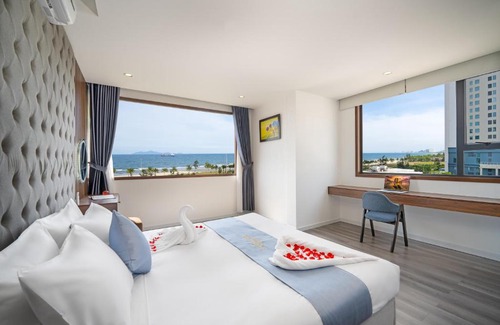 Son Tra Hotel | London Hotel and Apartments Da Nang