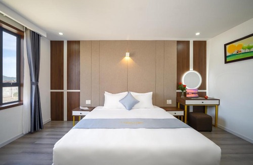 Son Tra Hotel | London Hotel and Apartments Da Nang