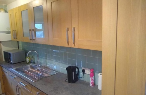College Park and Old Oak Hotel | London Zone-2 Large Central Roomz