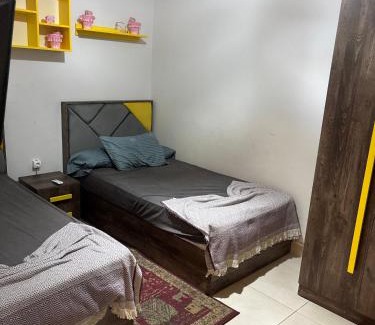 Shurtah al-Dakhlah Ski Chalet | Long Island روميل