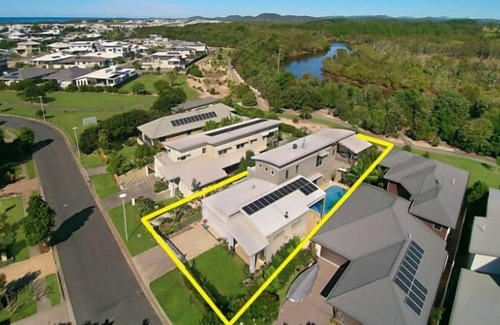 Kingscliff Apartment | Longboard Living in Casuarina