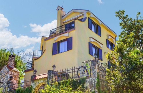 Porat House | Look forward to the sea, the pool and a fantastic view.