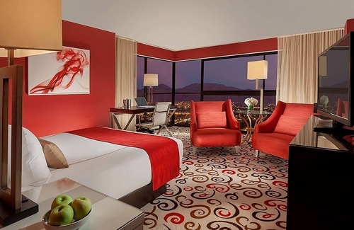 Downtown Las Vegas Hotel | Look No Further! Four Units with City View, Free Parking, Dogs Allowed, Pool!