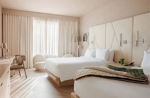 Florida Central Atlantic Coast Hotel | Look No More! 3 Elegant Units w/Outdoor Pool, Free Parking, Airport Shuttle