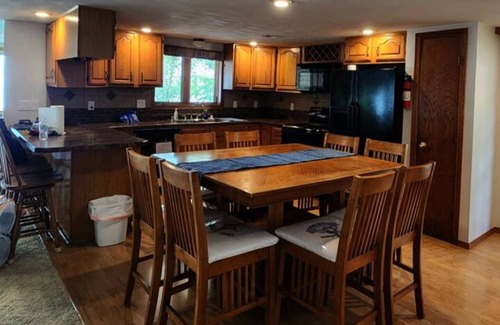 Village of Harrison House | Looking for the perfect Wisconsin lake house for your family fun?
