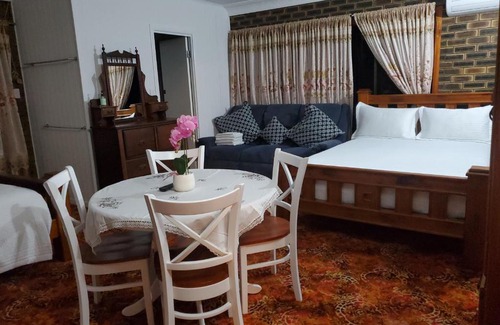 Warwick Bed & Breakfast | Lorac Bed and Breakfast