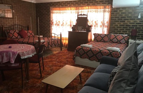 Warwick Bed & Breakfast | Lorac Bed and Breakfast