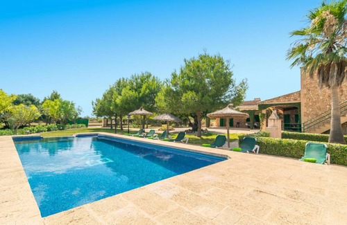 Campos Villa | LOS GIRASOLES
