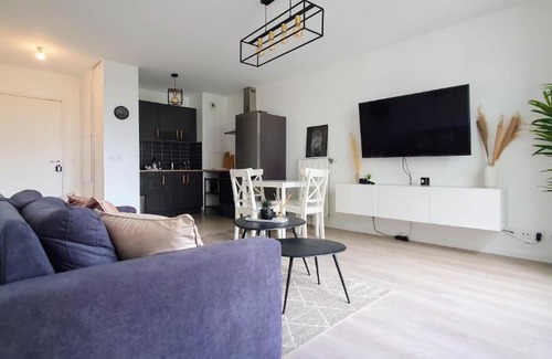Chessy Apartment | LOTUS- 4 min de Walt Disney-Arrivée autonome-Parking et Wifi gratuit-Proche de toutes commodités 5Min de la vallée village