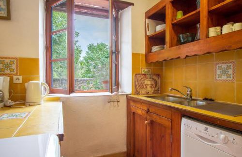 La Haute Maure House | Lou Penequet a charming Mas in Provence with shared pool countryside