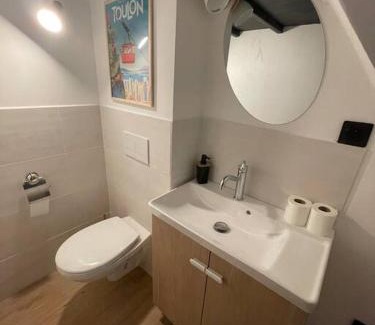 Le Mourillon Apartment | Love room avec jacuzzi toulon