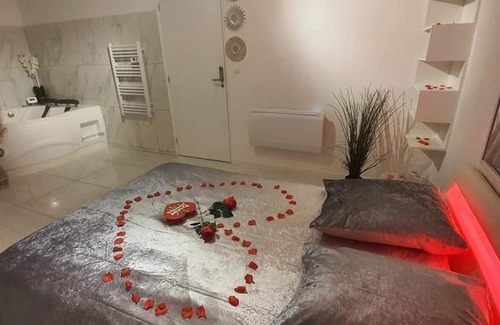 Saint-Vincent-de-Paul Hotel | Love Rooms de la Presqu'île