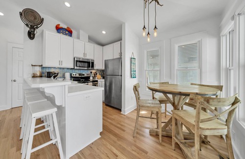 Sunnyside Cottage | LOVE SHACK! 3-BDM GULF-VIEW CARRIAGE HOUSE Shared Pool, Beach Access #1