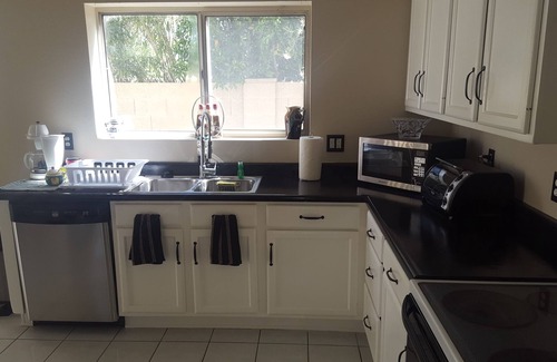 La Jolla Village House | Love Your Privacy - The Whole House In La Jolla Village Is Yours!