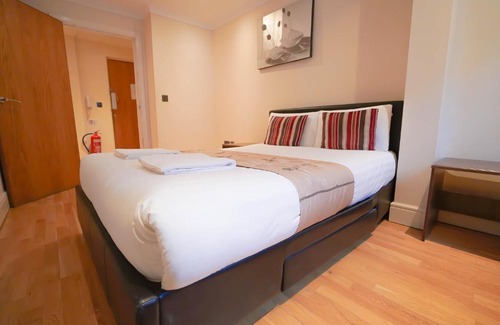 Waterloo Apartment | Lovely 2-Bed Apartment in London
