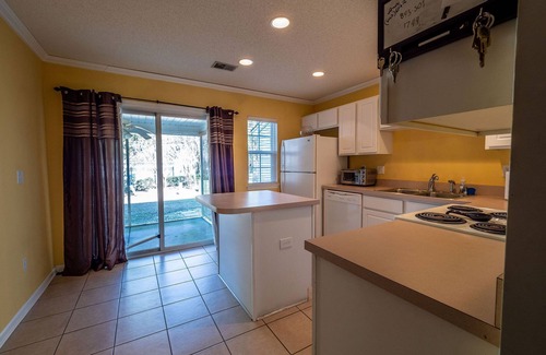 North Charleston House | Lovely 2bd/2.5bath Centrally Located