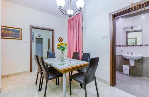 Cospicua Apartment | Lovely 2BR Apt in the Historical town of Bormla by 360 Estates