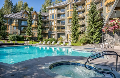 Village North Apartment | Lovely 2nd-floor studio with ski view, pool, hot tubs & saunas - walk to lifts