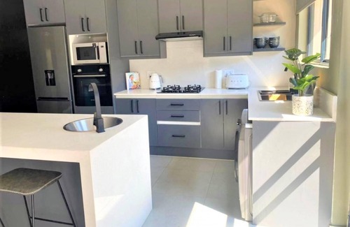 Bulawayo Apartment | Lovely 3 bed all En-suite in Malindela - 2118