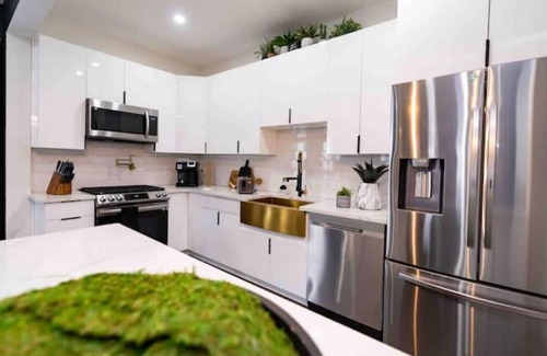 Codman Square Apartment | Lovely 3 bedroom 2 bath “6 miles from downtown”