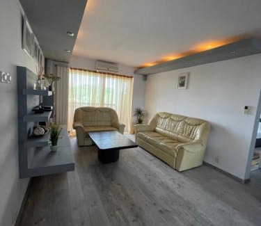Oradea Apartment | Lovely 3 bedrooms Apartament
